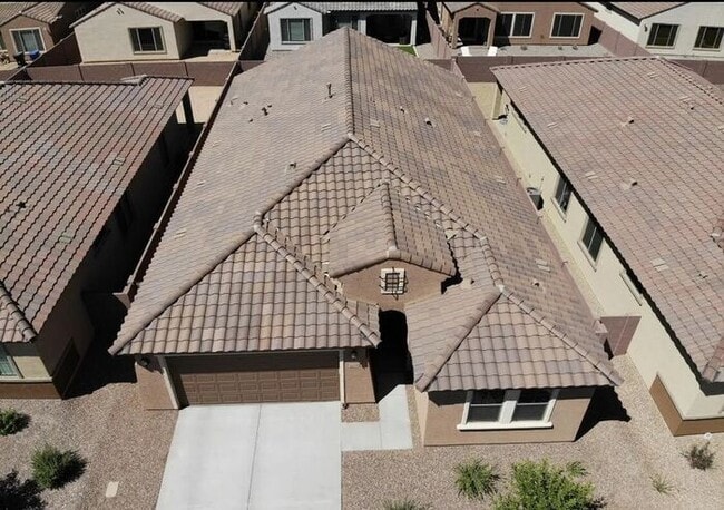 Building Photo - 2022 Built Single-Level 4Bedrooms/3Baths Stunning Home!!