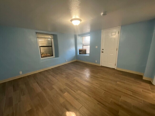 Foto del edificio - 295 E