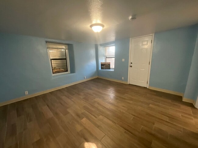 Building Photo - 295 E