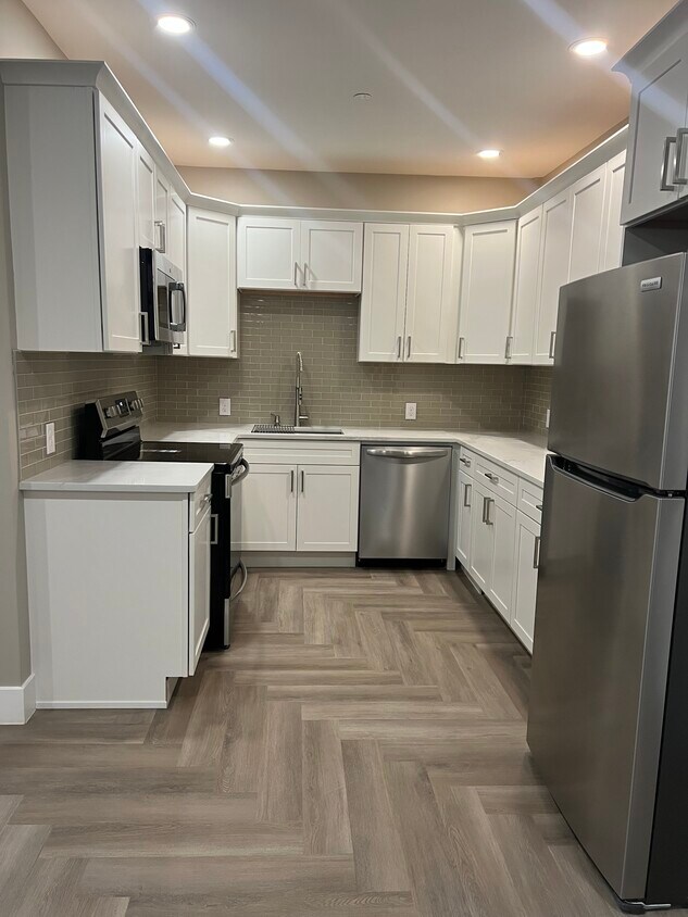 Primary Photo - 139 Mill St