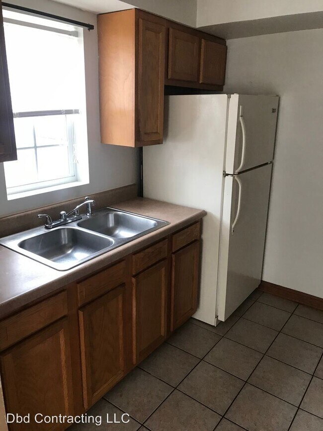Building Photo - 2 br, 1 bath Apartment - 504 E Rudisill Blvd