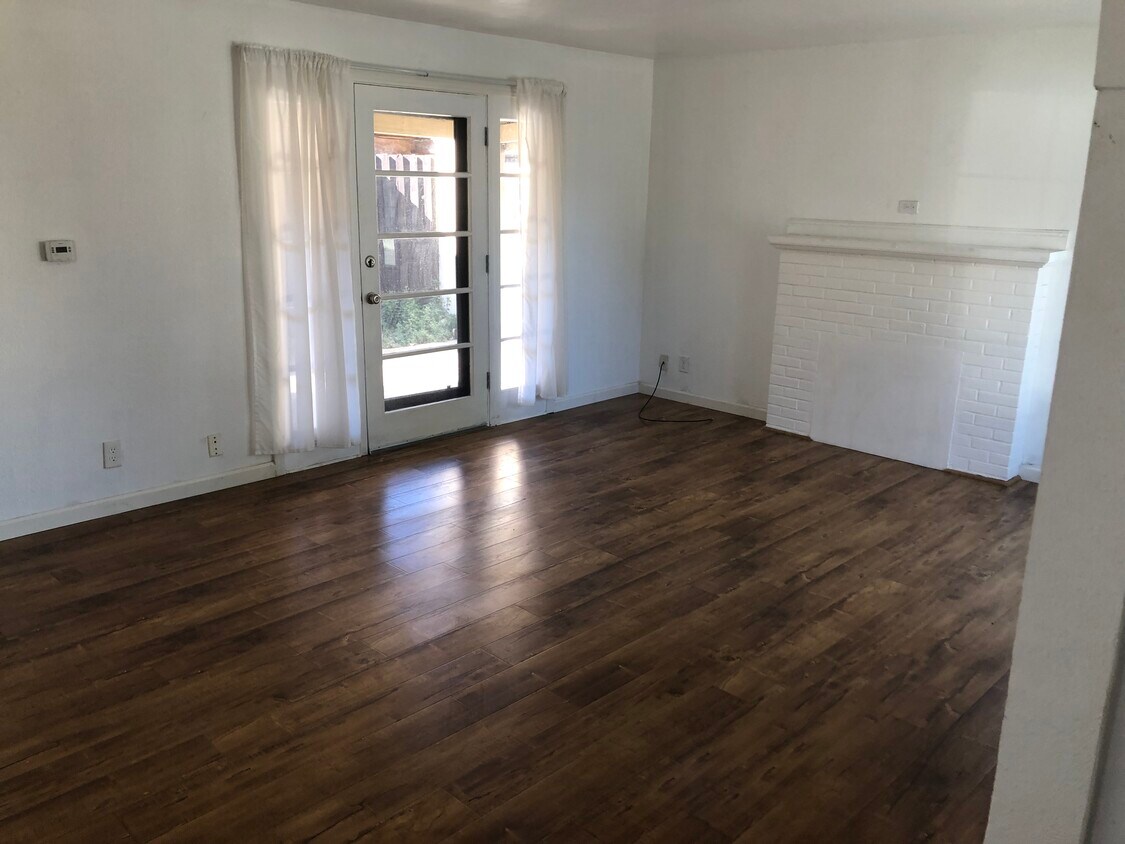 Foto principal - 2176 Elliott St
