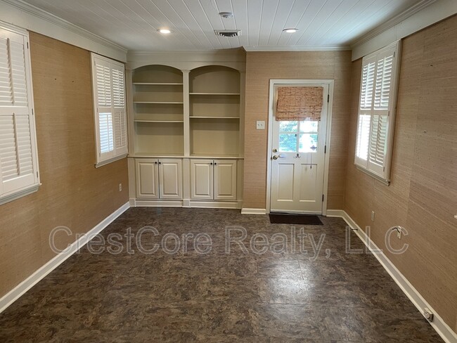 Building Photo - 5152 S Charlotte Cir