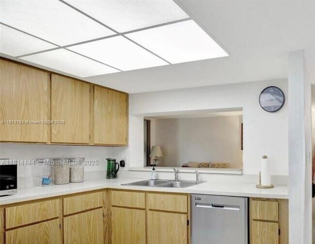 Foto del edificio - 9510 Seagrape Dr