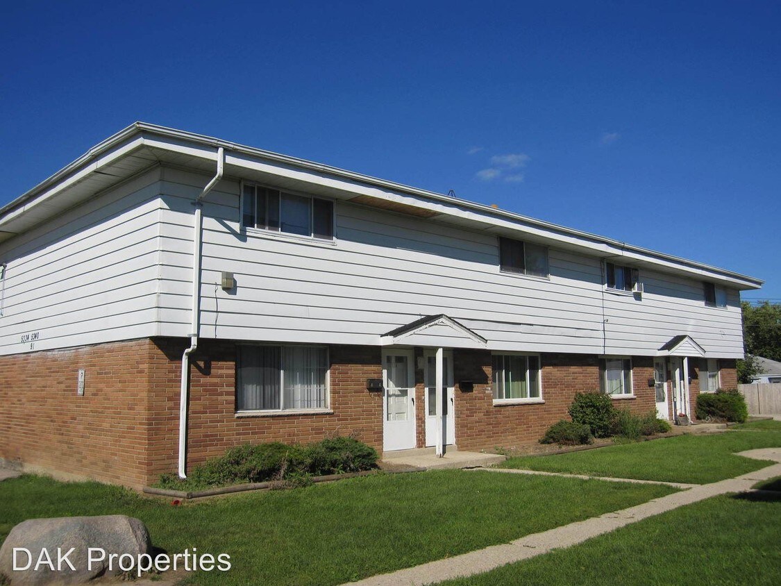 Primary Photo - 5324 N 91st St