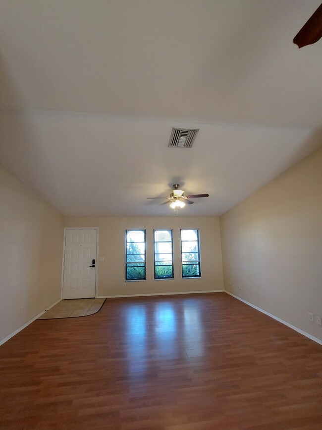 Foto del edificio - 801 SW 10th Pl