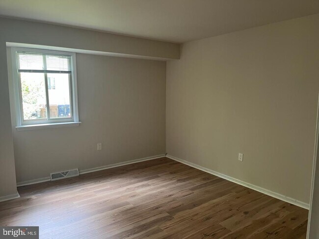 Foto del edificio - 116 Rue Charmille Rd