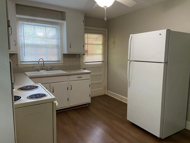Foto del edificio - 3 Bedroom, 1.5 Bathroom House in Greensboro!