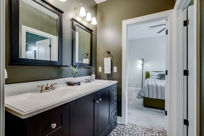 Building Photo - 1403 Arthur Ave