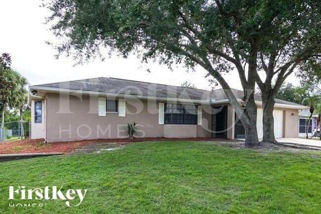 Foto del edificio - 17365 Holmes Ave