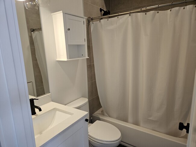 Foto del edificio - 4610 Woodland Park Ave N