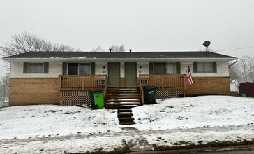 Building Photo - 70 Home St