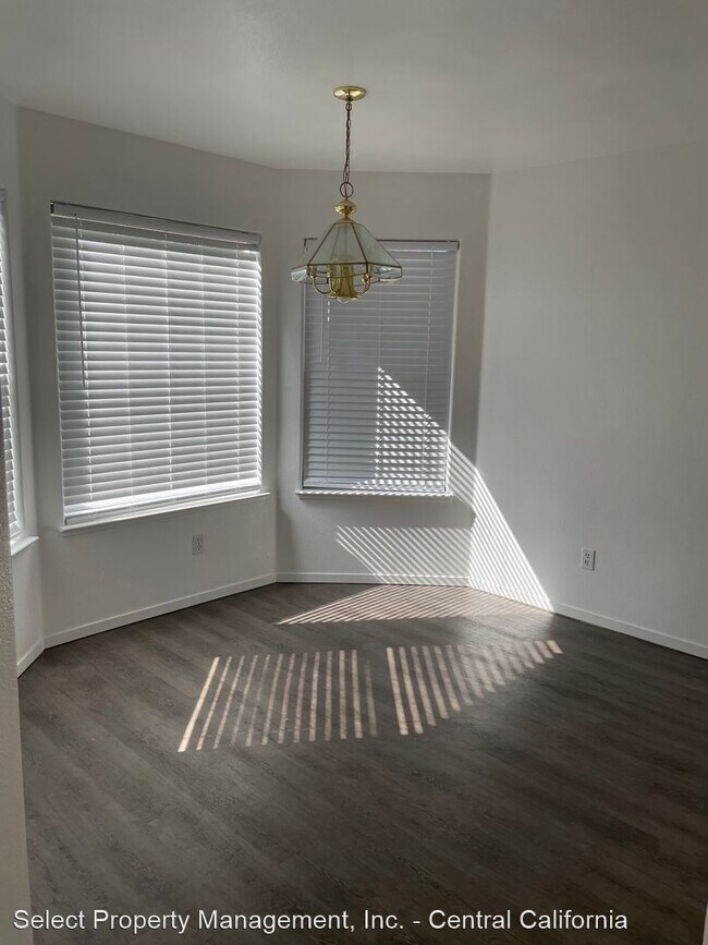 Foto del edificio - 3 br, 2 bath House - 2721 4th St