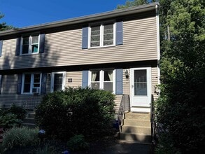 Building Photo - 25A Hampton Rd