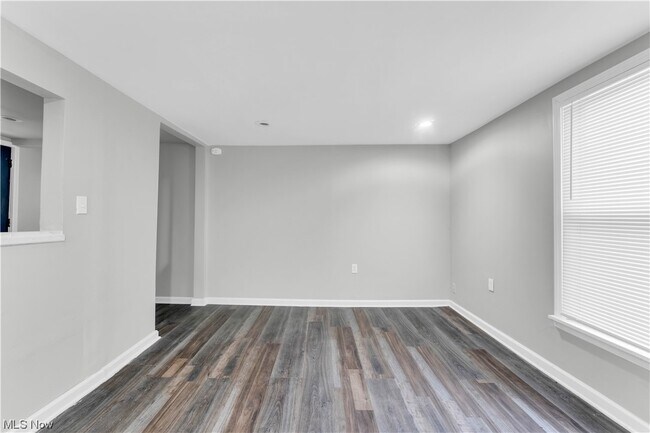 Building Photo - 26560 Cannon Rd
