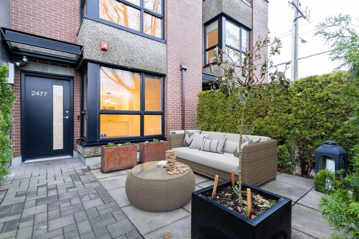 Private patio - 2477 Waterloo St