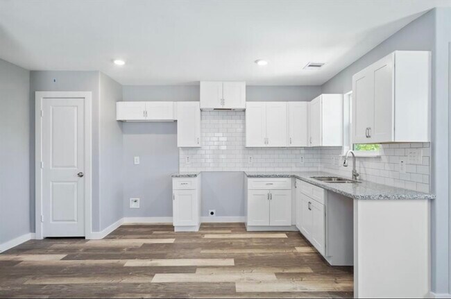 Foto del edificio - 622 Maple Way