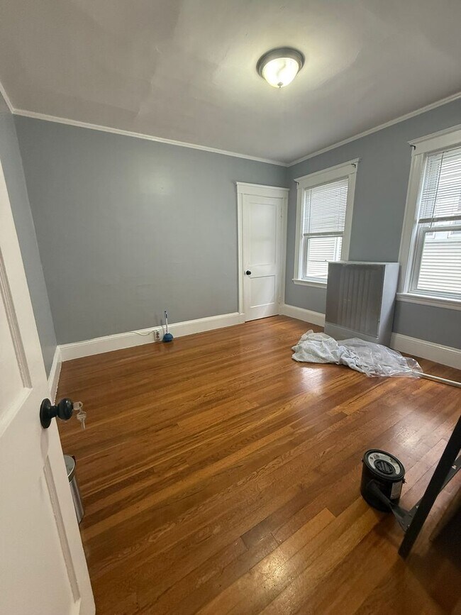 Building Photo - 34 Matchett St