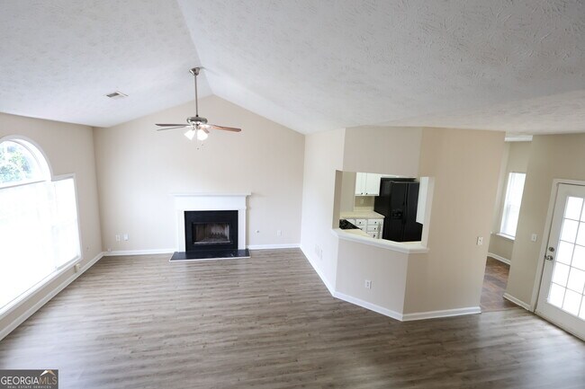Foto del edificio - 3044 Lake Park Trail