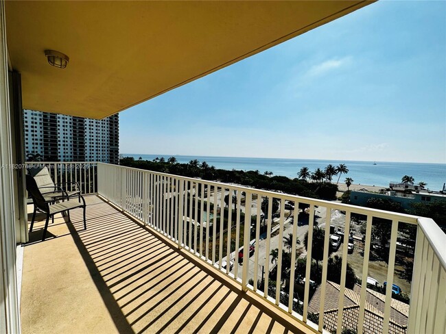 Building Photo - 1401 S Ocean Dr