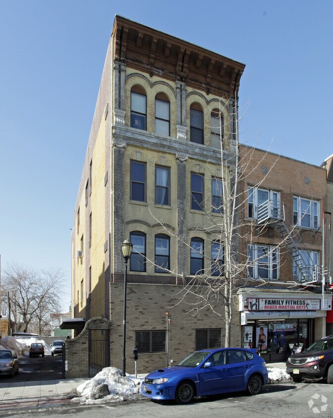 Foto principal - 417 Central Ave