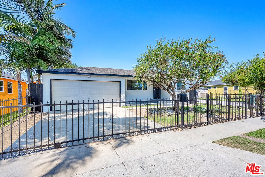 Foto principal - 1105 W 134th St