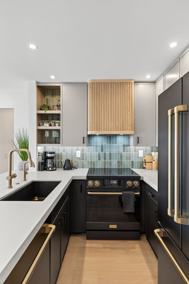 Foto del edificio - 218 E Surfside Dr