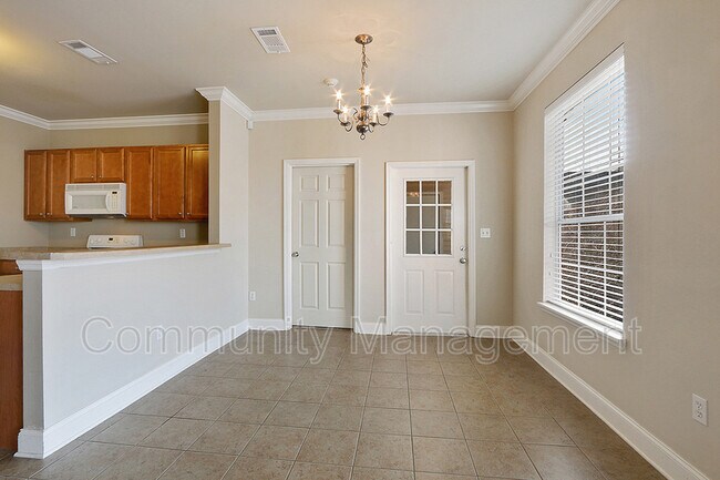 Photo - 4441 Burbank Dr Apartment