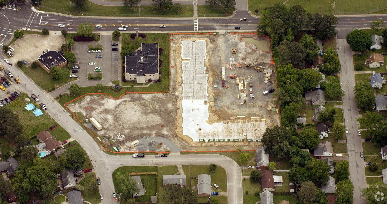 Aerial Photo - 801 Main Senior Apartments