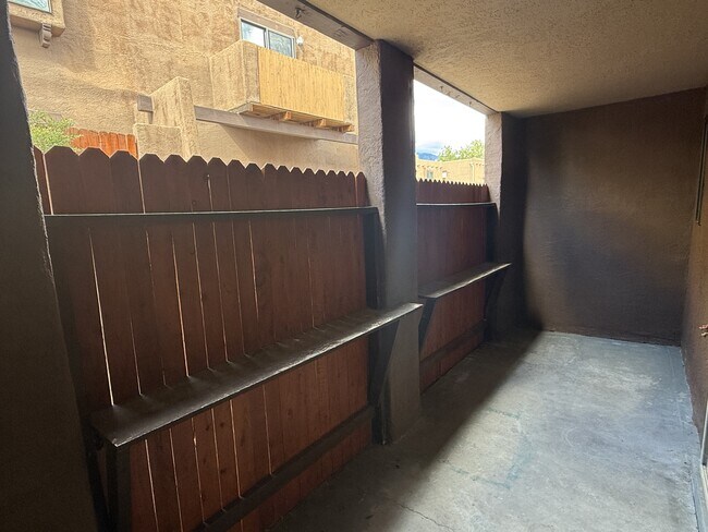 Foto del edificio - 5801 Lowell St NE