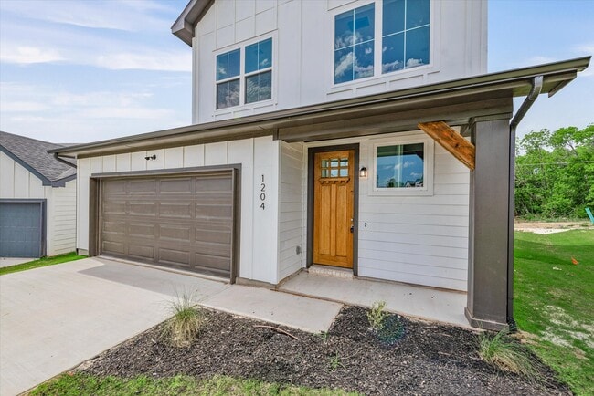 Foto del edificio - 1207 Chestnut Ct
