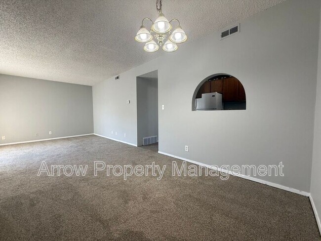 Foto del edificio - 4541 Tranquility Dr