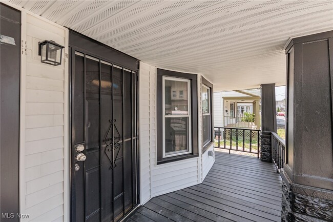 Building Photo - 4020 Poe Ave