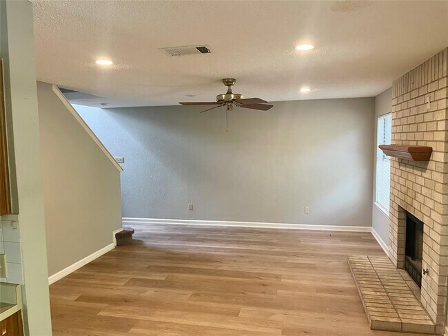 Building Photo - 12909 Marimba Trail