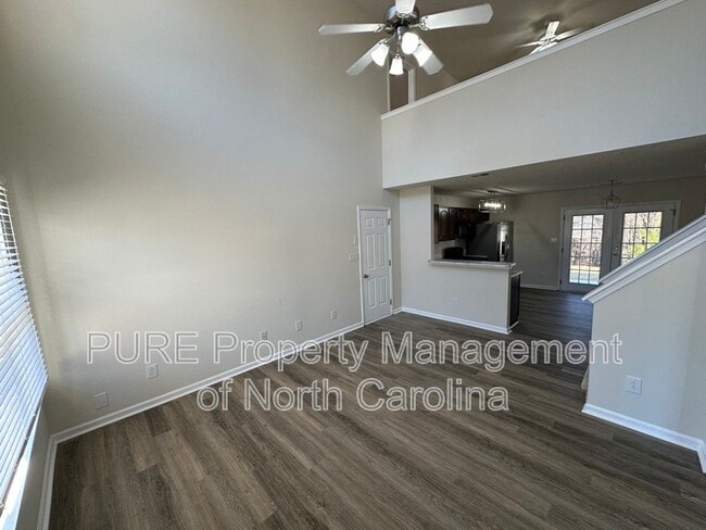 Foto del edificio - 709 Raindrops Rd