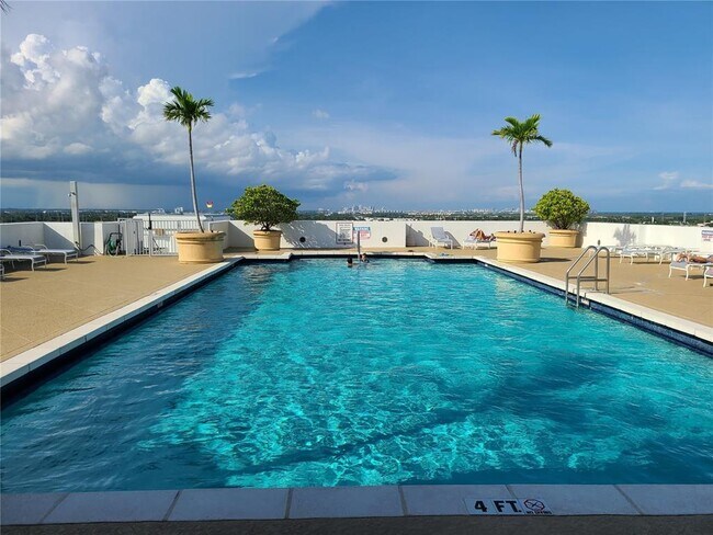 Foto del edificio - 1830 Radius Dr