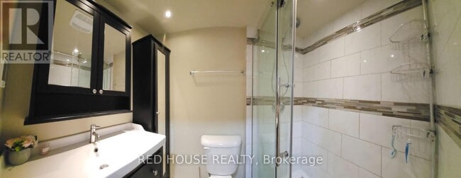 Building Photo - 37 Connaught Ave