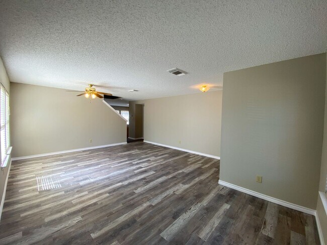 Foto del edificio - Beautiful 3/2 home in Hunters Mill!