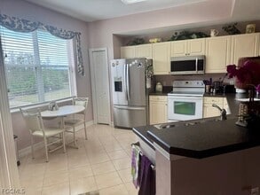 Building Photo - 10510 Amiata Way