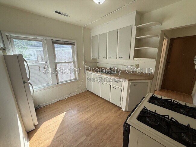 Foto del edificio - 2507 E Johnson St