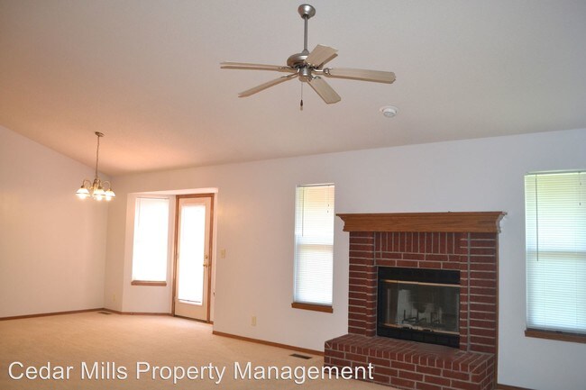 Foto del edificio - 1002 N Bedford Ct