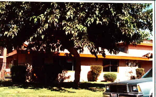 Foto del edificio - 25075-25085 Hardt St