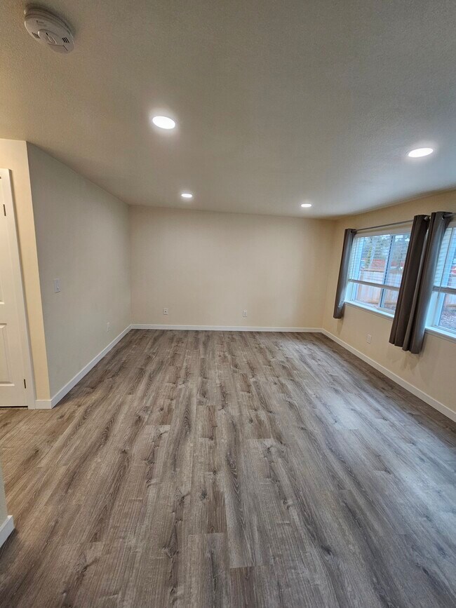 Foto del edificio - 12822 117th St E