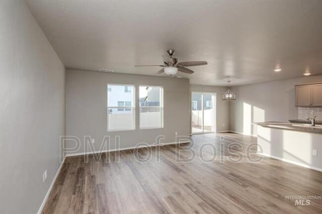 Building Photo - 6671 S Catfish Creek Ave