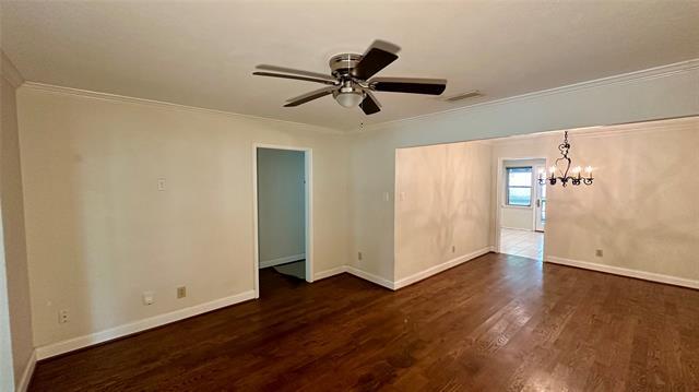 Foto del edificio - 7016 Kingsbury Dr