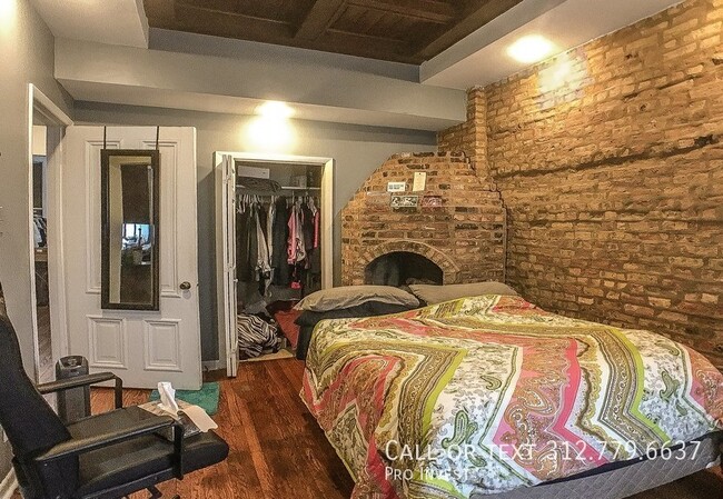 Foto del edificio - 2136 N Bissell St