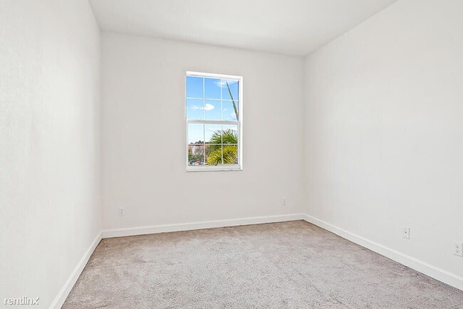 Foto del edificio - 3 br, 2.5 bath Townhome - Charleston Commons