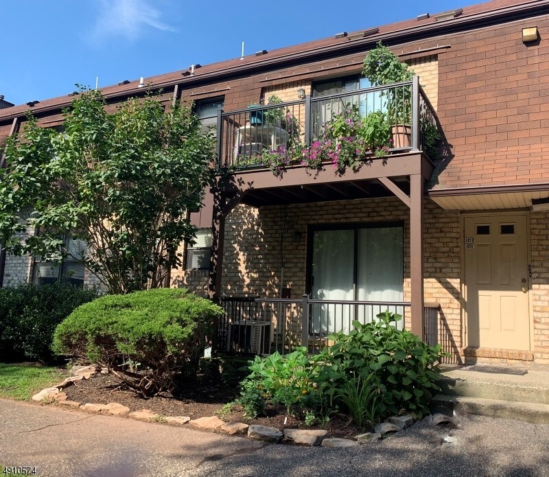 1211 Normandy Ct, Flemington, NJ 08822 Apartment for Rent in