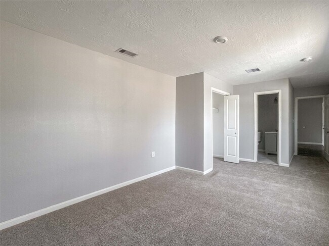 Building Photo - 7703 McHenry St