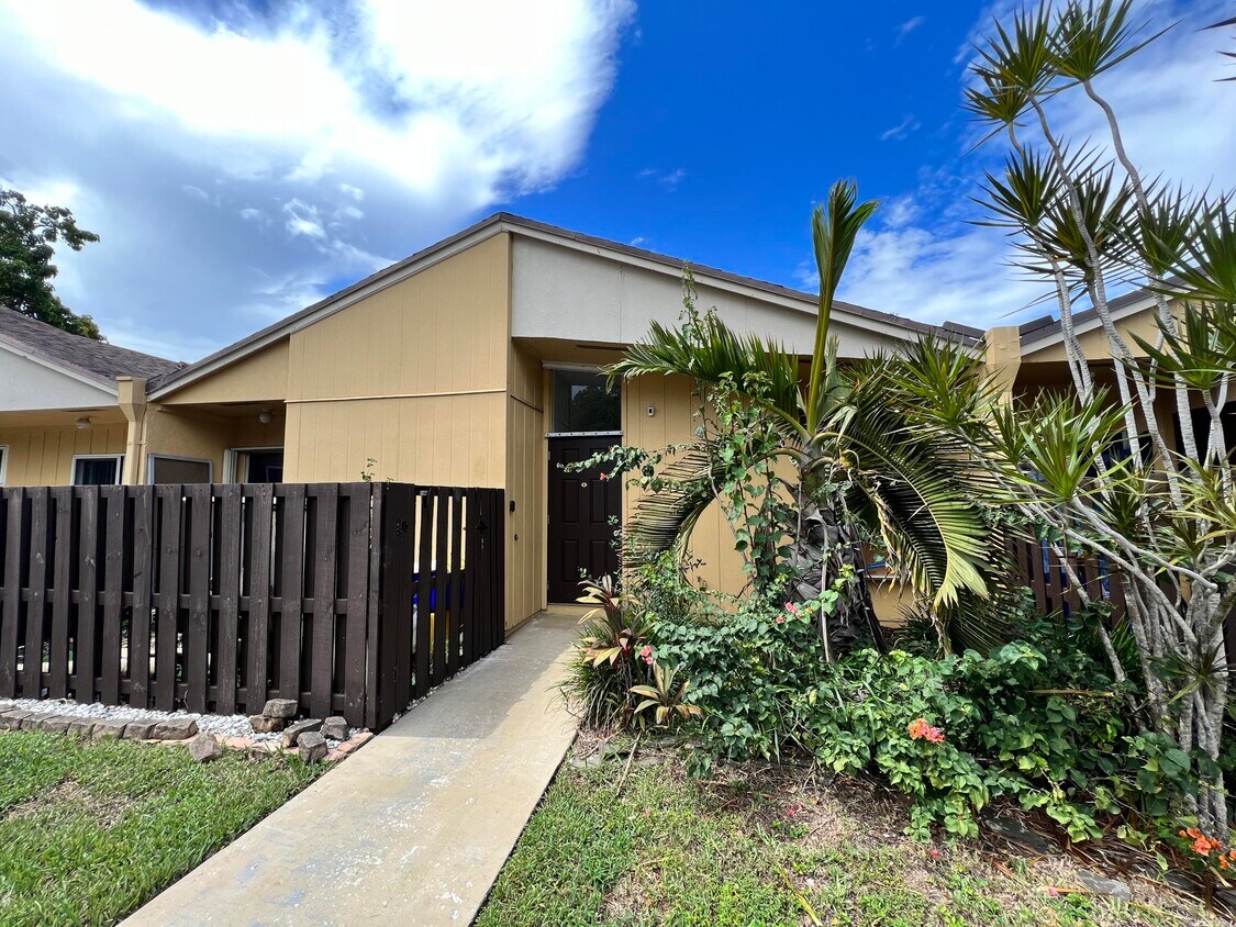 11527 Orange Blossom Ln, Boca Raton, FL 33428 House Rental in Boca